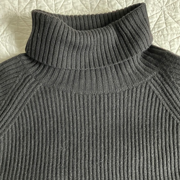 BLACK Aritzia Wilfred Free Lin merino wool Turtleneck Sweater size Large - Picture 4 of 8